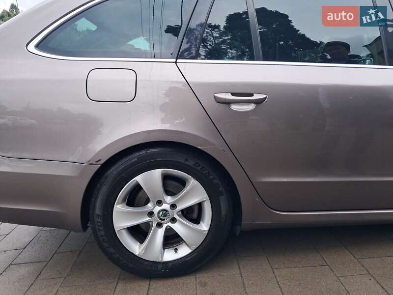 Универсал Skoda Superb 2010 в Ровно фото 6 Универсал Skoda Superb 2010 в Ровно