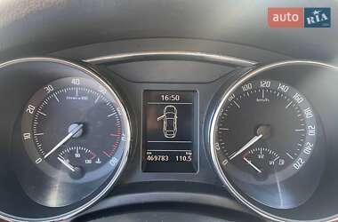 Лифтбек Skoda Superb 2011 в 