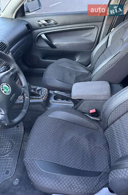 Лифтбек Skoda Superb 2005 в 