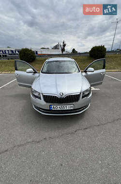 Универсал Skoda Superb 2013 в 