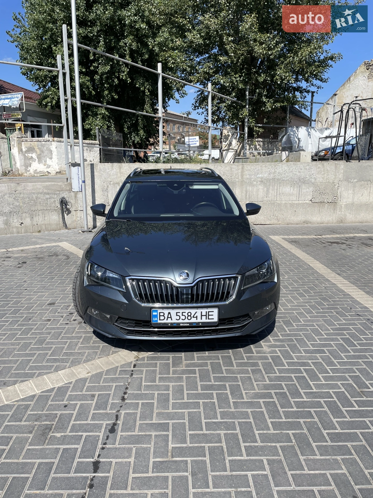 2016 Skoda Superb - мініатюра 2