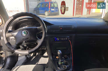 Лифтбек Skoda Superb 2005 в 