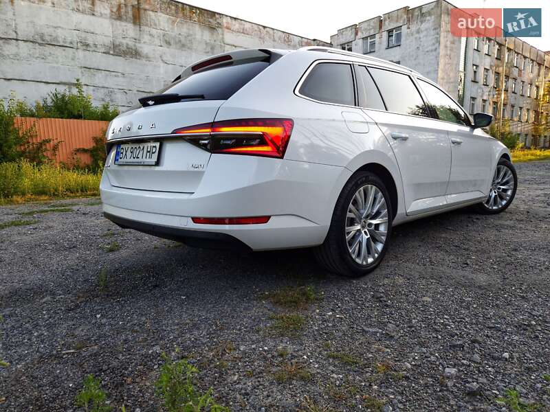 Универсал Skoda Superb 2019 в Староконстантинове