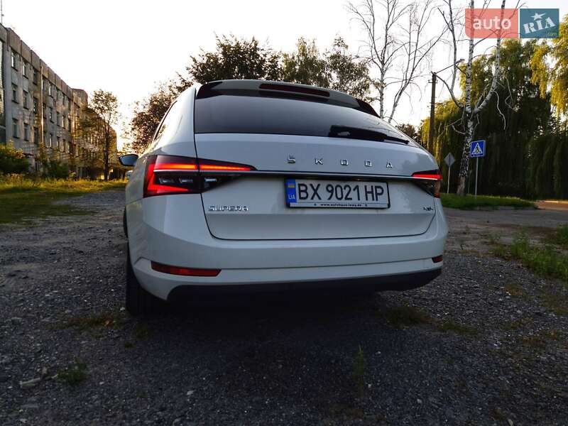 Универсал Skoda Superb 2019 в Староконстантинове