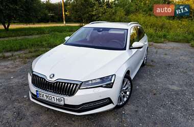 Универсал Skoda Superb 2019 в Староконстантинове