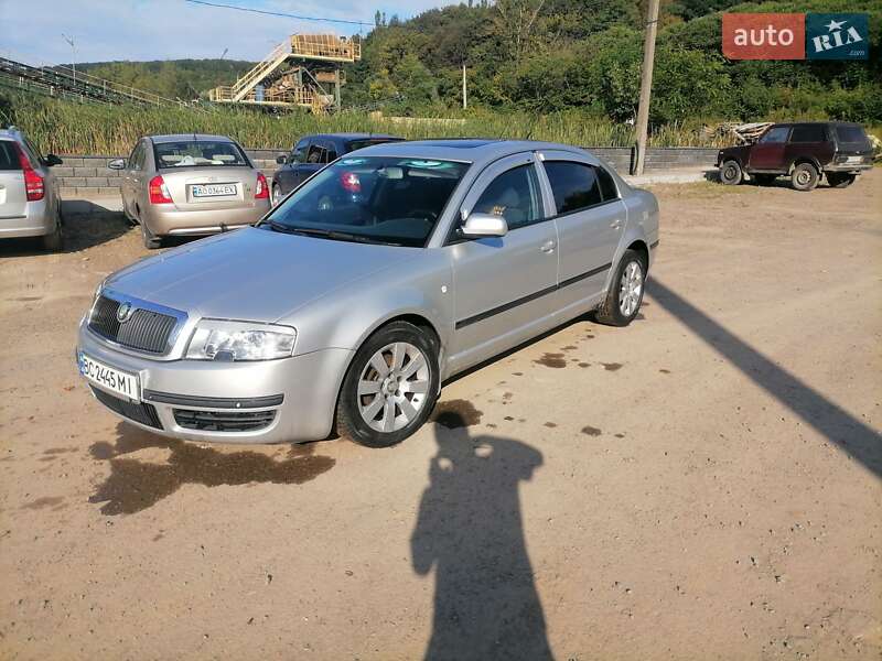 Skoda Superb 2001