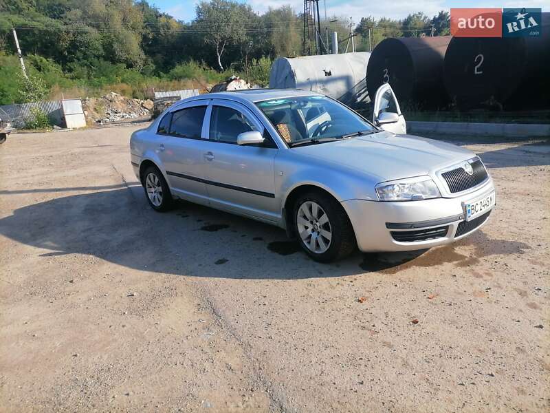 Лифтбек Skoda Superb 2001 в Ужгороде фото 2 Лифтбек Skoda Superb 2001 в Ужгороде