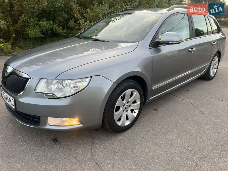 Универсал Skoda Superb 2013 в Запорожье