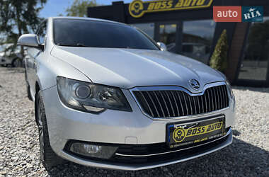 Лифтбек Skoda Superb 2013 в 