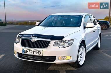 Лифтбек Skoda Superb 2012 в 