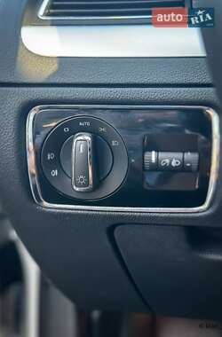 Лифтбек Skoda Superb 2012 в 