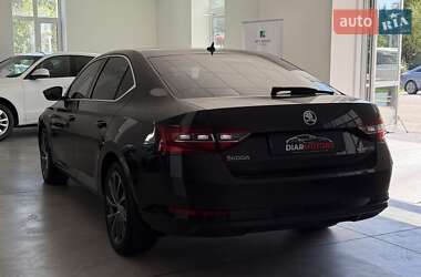 Лифтбек Skoda Superb 2018 в 