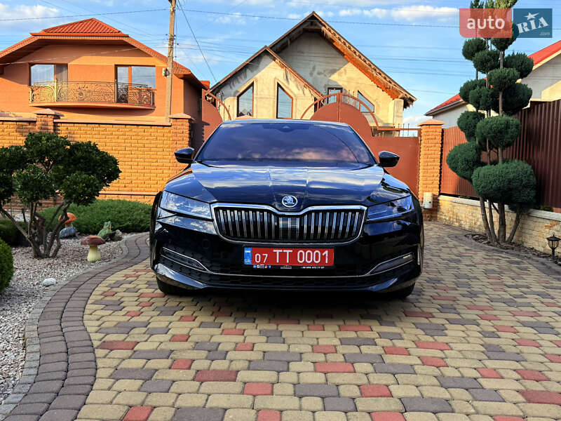 Ліфтбек Skoda Superb 2020 в Мукачевому