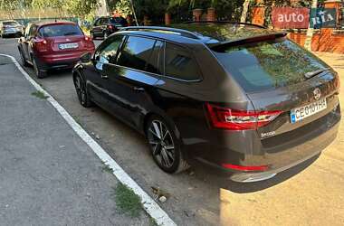 Универсал Skoda Superb 2017 в 