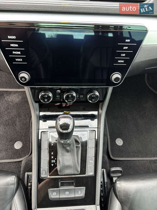 Универсал Skoda Superb 2019 в Ковеле