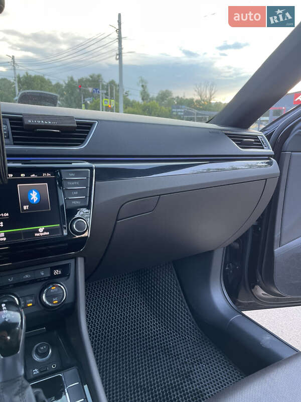 Универсал Skoda Superb 2015 в Ирпене