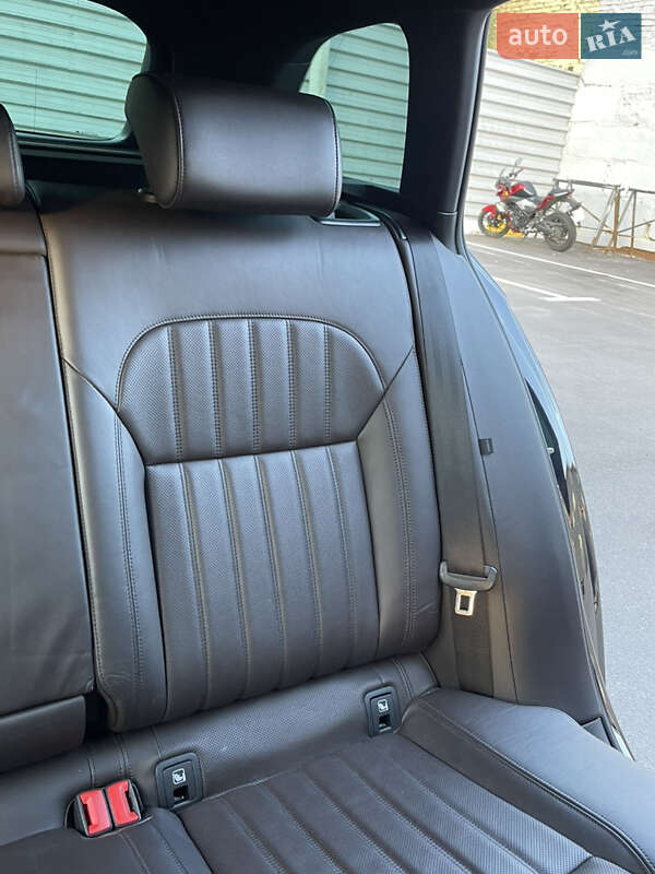 Универсал Skoda Superb 2015 в Ирпене