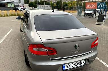 Лифтбек Skoda Superb 2010 в 