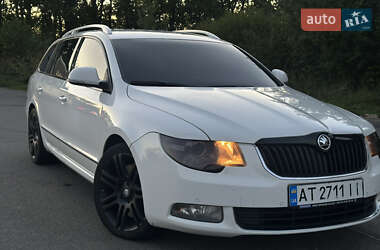 Універсал Skoda Superb 2011 в Калуші