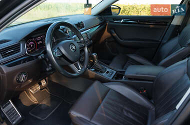 Лифтбек Skoda Superb 2016 в 
