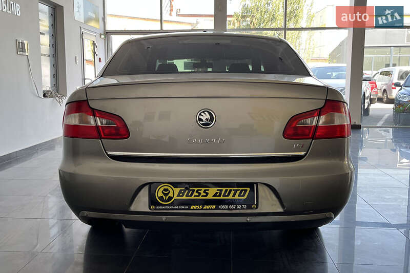 Лифтбек Skoda Superb 2013 в Шептицькому