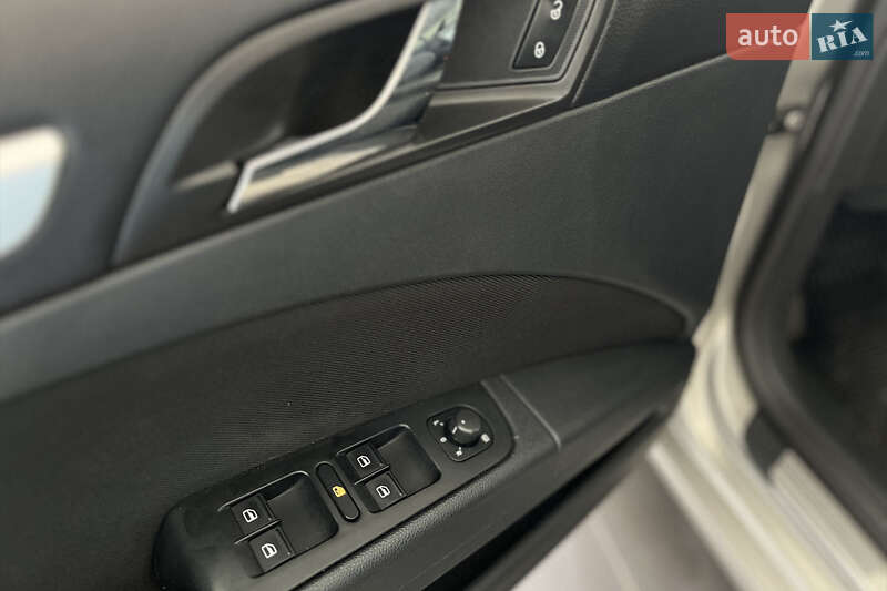 Лифтбек Skoda Superb 2013 в Шептицькому