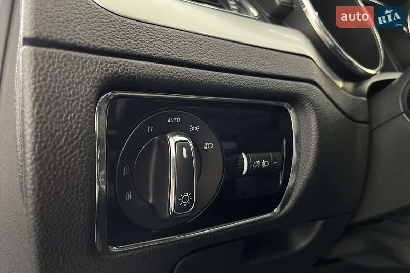 Лифтбек Skoda Superb 2013 в Шептицькому