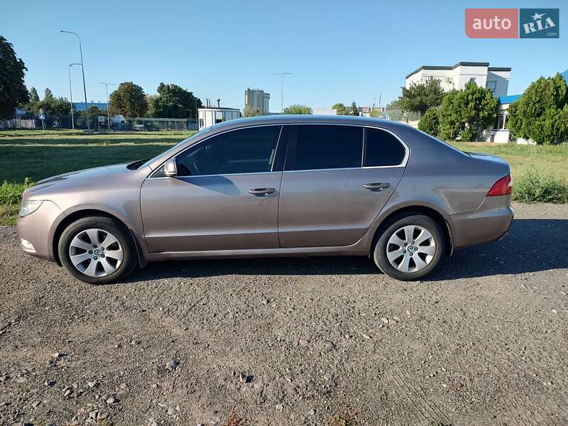 Лифтбек Skoda Superb 2012 в Киеве