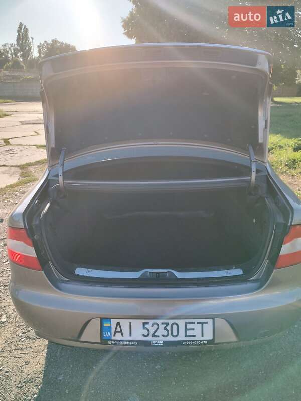 Лифтбек Skoda Superb 2012 в Киеве