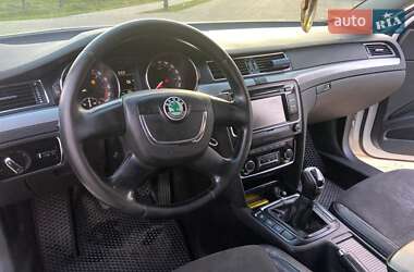 Лифтбек Skoda Superb 2009 в 