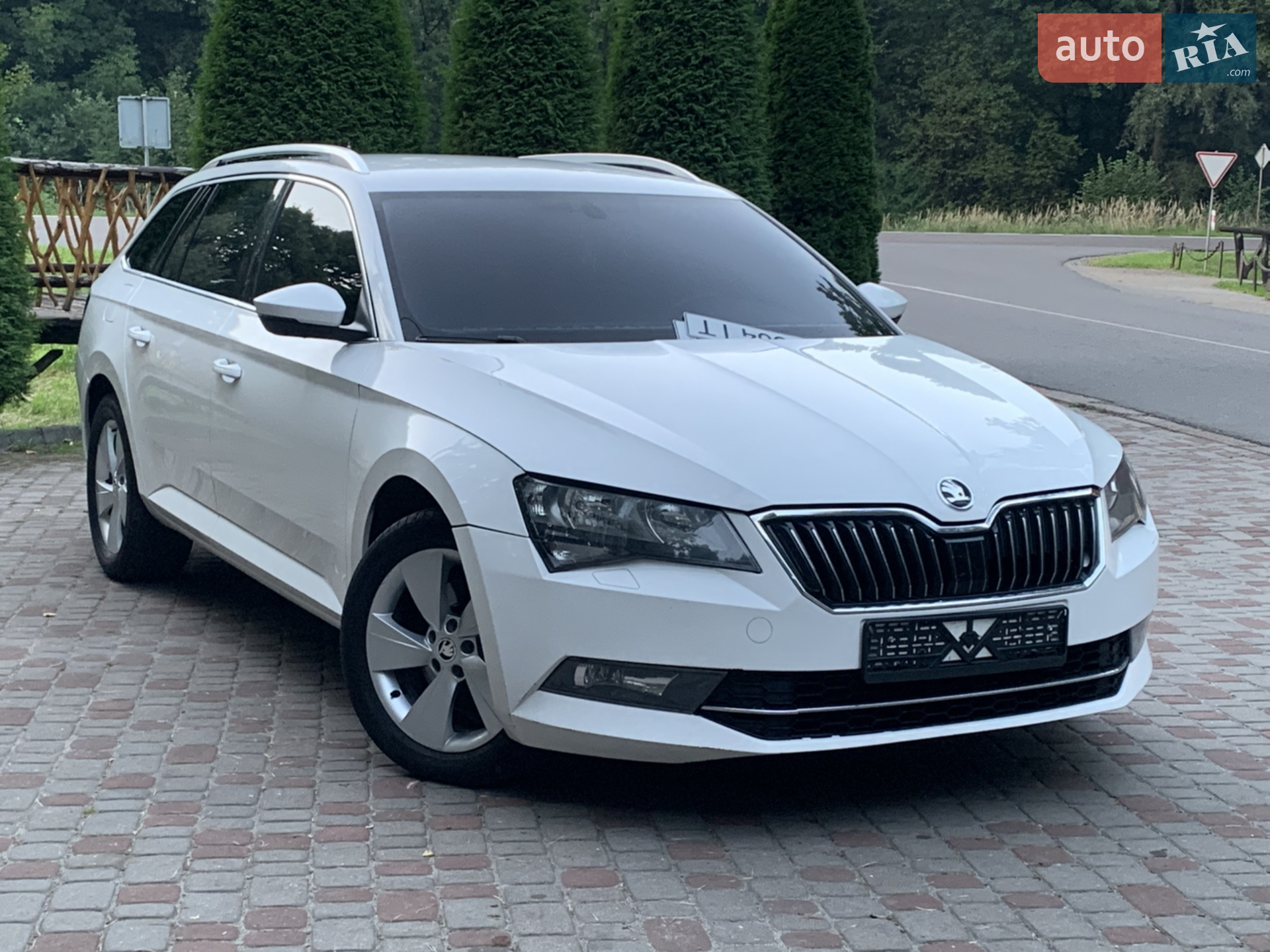 2017 Skoda Superb - мініатюра 9