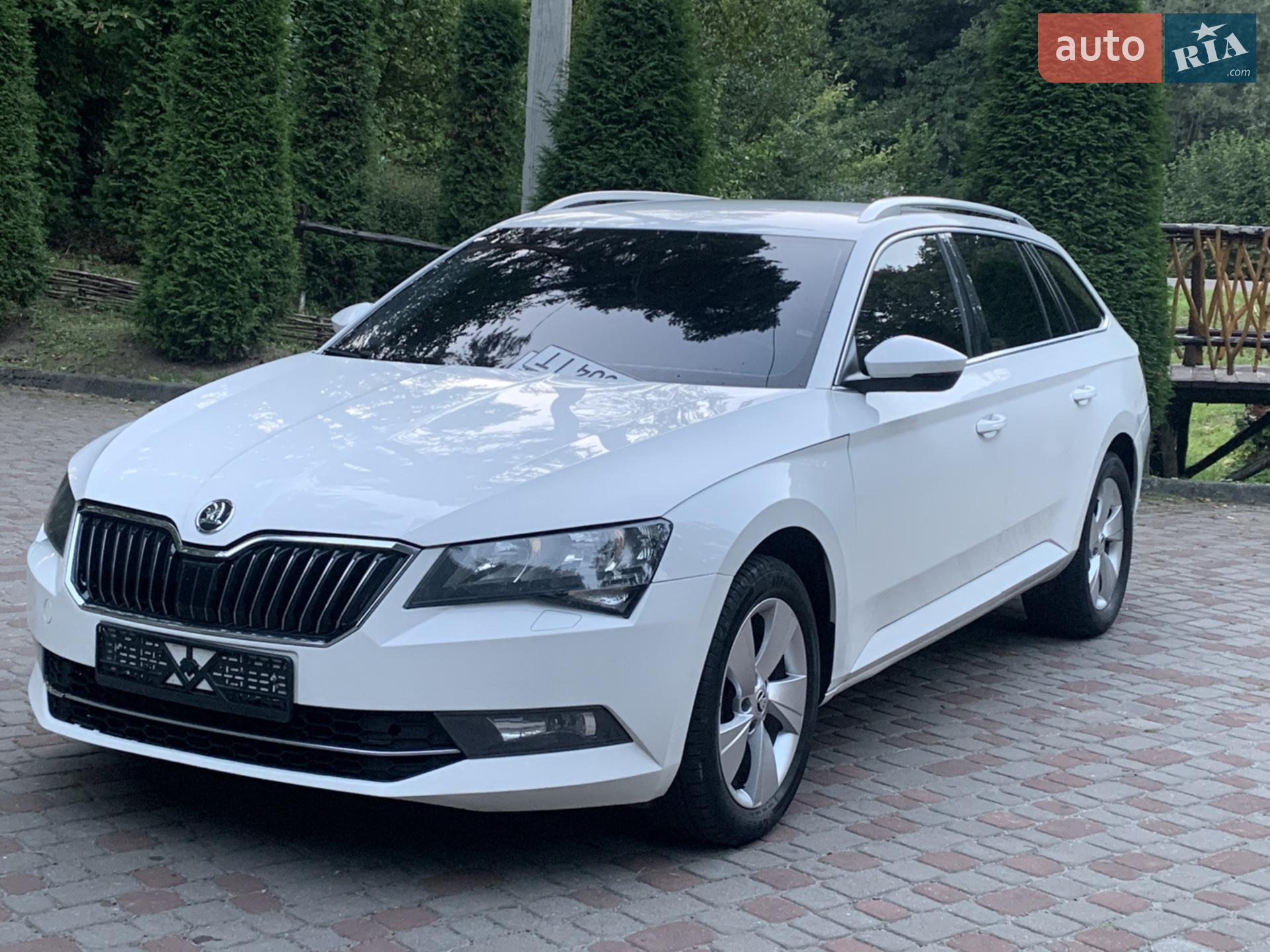 2017 Skoda Superb - мініатюра 15