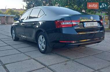 Лифтбек Skoda Superb 2017 в 