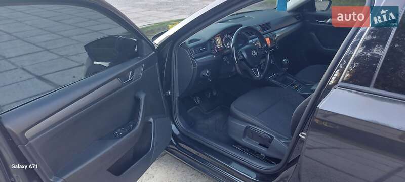 Лифтбек Skoda Superb 2017 в Калуше