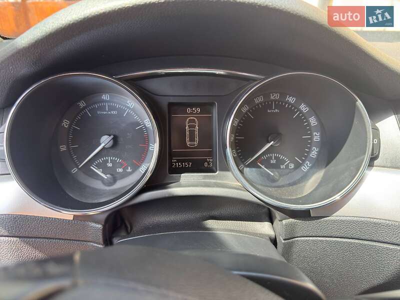 Универсал Skoda Superb 2012 в Кропивницком