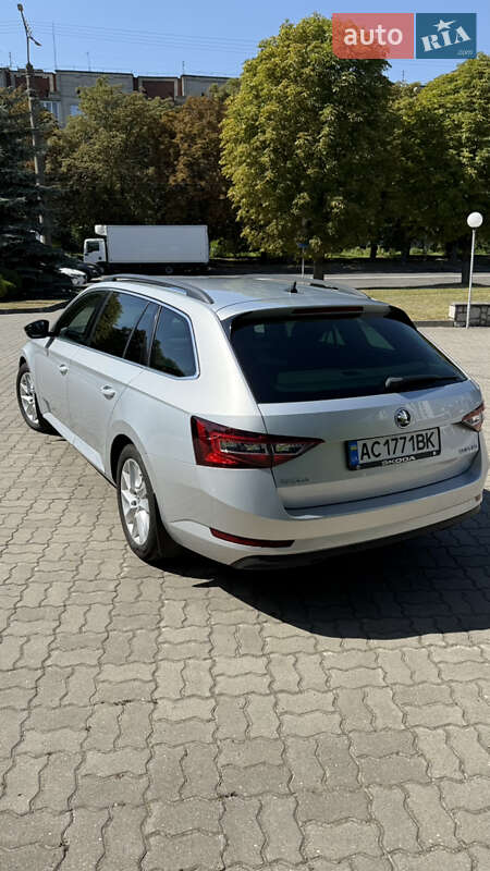 Универсал Skoda Superb 2017 в Луцке
