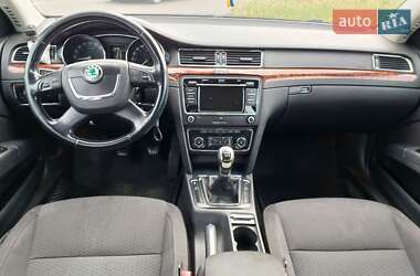Лифтбек Skoda Superb 2010 в 