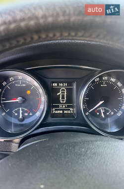 Лифтбек Skoda Superb 2012 в 