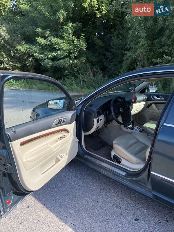 Лифтбек Skoda Superb 2004 в Ровно