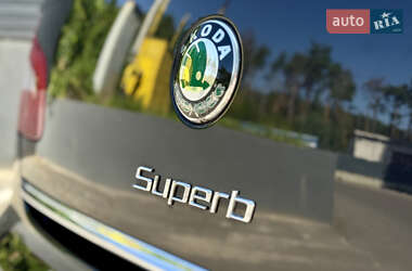 Лифтбек Skoda Superb 2010 в 