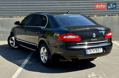 Лифтбек Skoda Superb 2010 в 