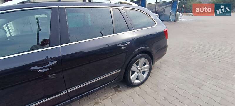 Універсал Skoda Superb 2014 в Бурштині