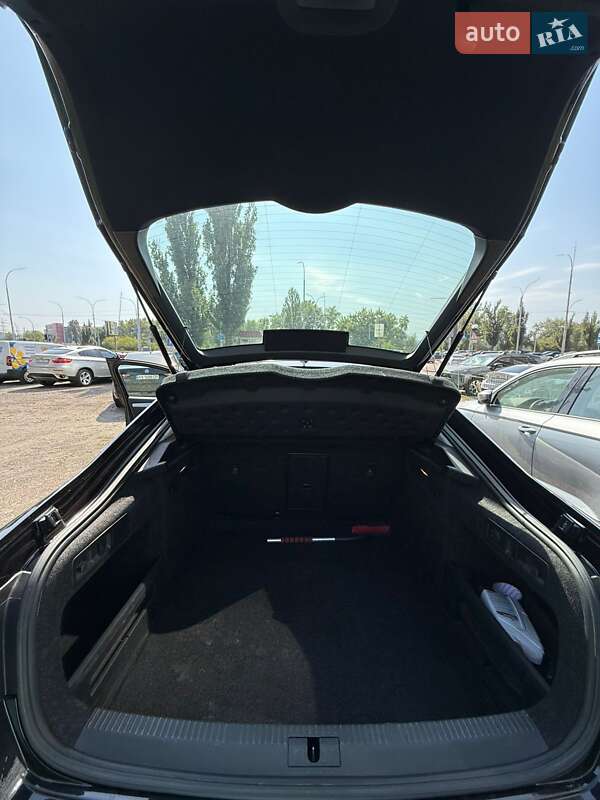 Лифтбек Skoda Superb 2019 в Киеве