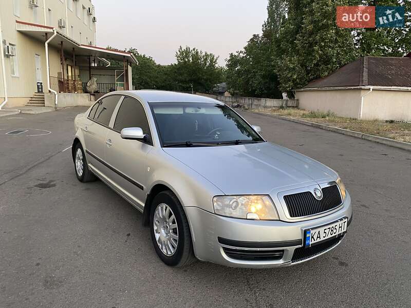 Skoda Superb 2002