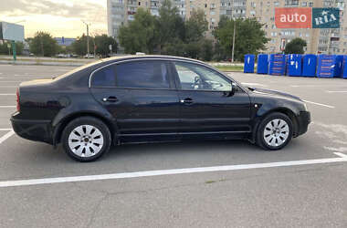 Лифтбек Skoda Superb 2005 в 