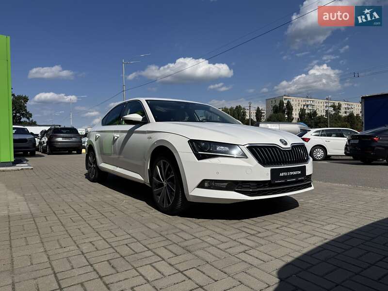Лифтбек Skoda Superb 2018 в Киеве