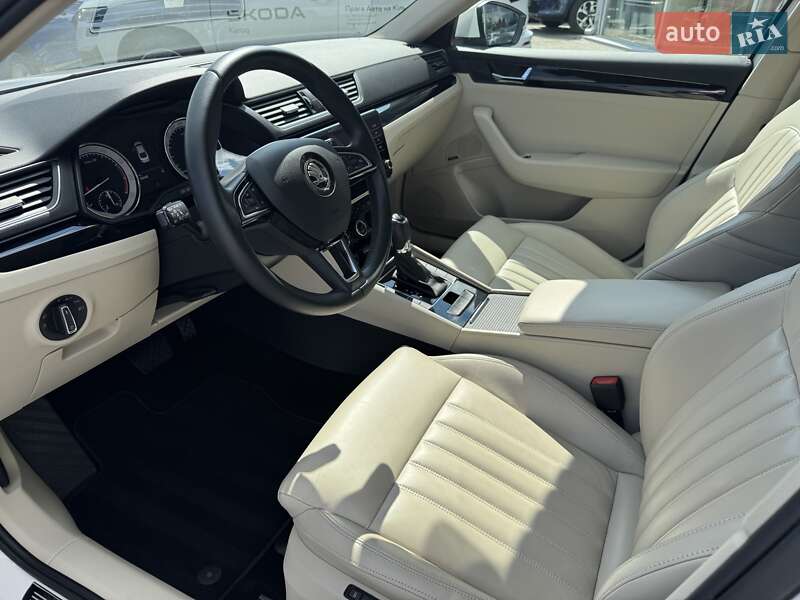 Лифтбек Skoda Superb 2018 в Киеве