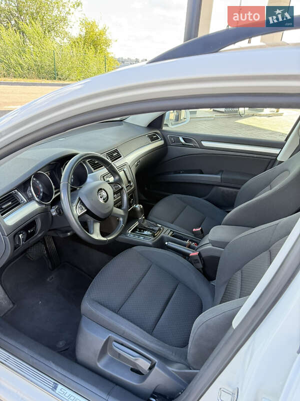 Универсал Skoda Superb 2014 в Днепре