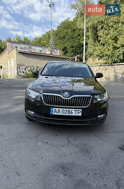 Лифтбек Skoda Superb 2015 в Киеве