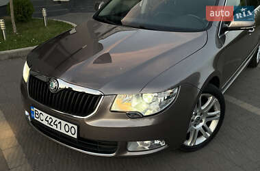 Универсал Skoda Superb 2010 в 
